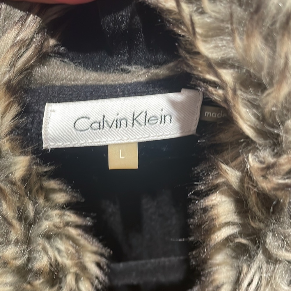 Calvin Klein - Faux-fur sweater vest - Picture 3 of 5
